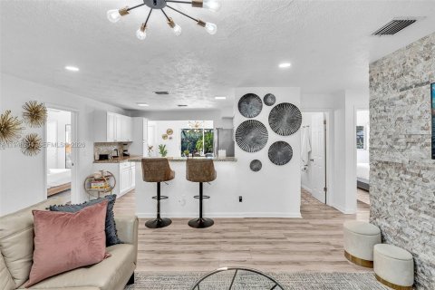 Casa en venta en Dania Beach, Florida, 4 dormitorios, 124.67 m2 № 2002361 - foto 13