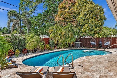 Casa en venta en Dania Beach, Florida, 4 dormitorios, 124.67 m2 № 2002361 - foto 1