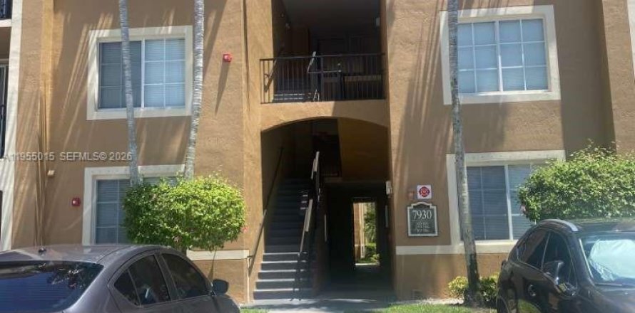 Condominio en Tamarac, Florida, 2 dormitorios  № 2011384