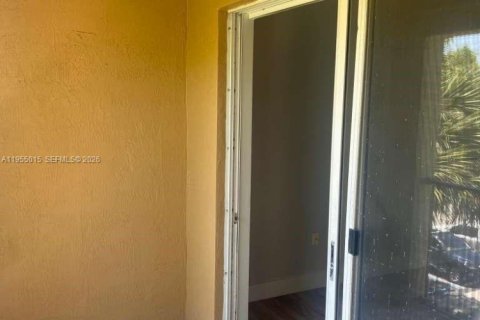 Condominio en alquiler en Tamarac, Florida, 2 dormitorios, 91.14 m2 № 2011384 - foto 16
