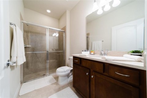 Touwnhouse à vendre à Kissimmee, Floride: 5 chambres, 210.24 m2 № 2433687 - photo 15