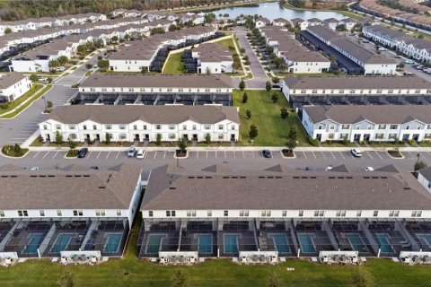 Touwnhouse à vendre à Kissimmee, Floride: 5 chambres, 210.24 m2 № 2433687 - photo 25