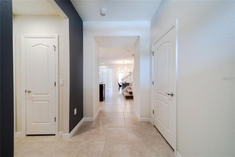 Touwnhouse à vendre à Kissimmee, Floride: 5 chambres, 210.24 m2 № 2433687 - photo 11