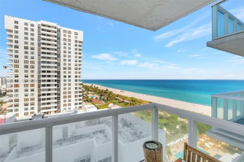 Condo à Miami Beach, Floride, 1 chambre  № 1999159