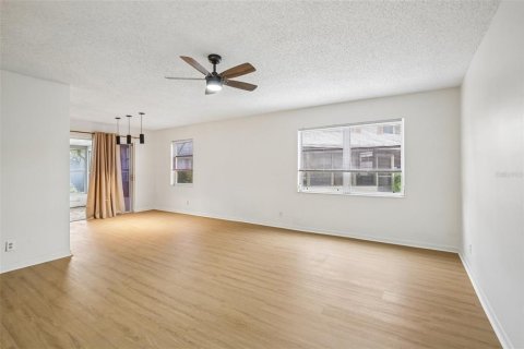 Copropriété à louer à Saint Petersburg, Floride: 2 chambres, 109.16 m2 № 2402932 - photo 5