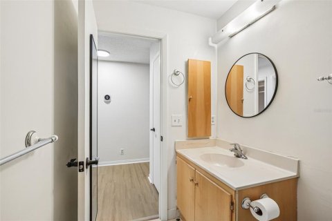 Copropriété à louer à Saint Petersburg, Floride: 2 chambres, 109.16 m2 № 2402932 - photo 16