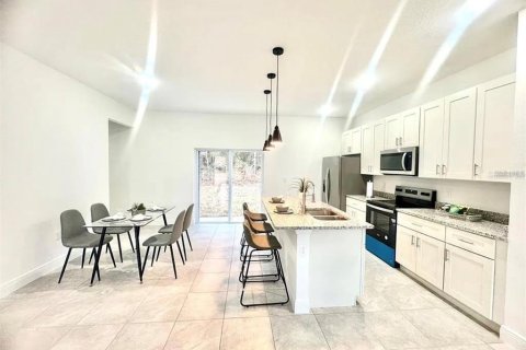 Villa ou maison à vendre à Ocala, Floride: 4 chambres, 146.79 m2 № 2416539 - photo 4