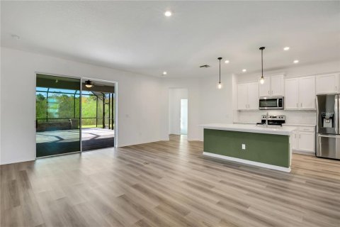 House in Palmetto, Florida 3 bedrooms, 215.16 sq.m. № 2400341 - photo 12