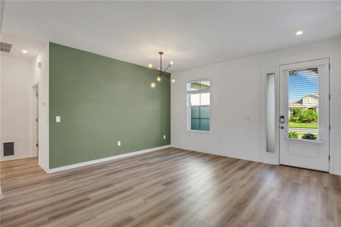 House in Palmetto, Florida 3 bedrooms, 215.16 sq.m. № 2400341 - photo 6