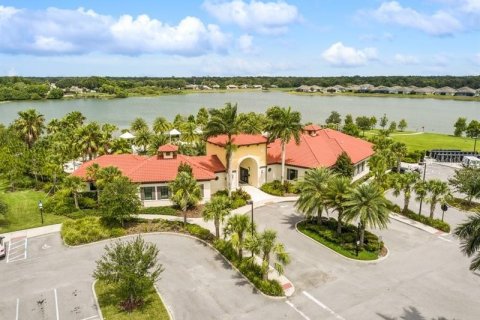 House in Palmetto, Florida 3 bedrooms, 215.16 sq.m. № 2400341 - photo 30