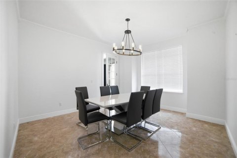 Villa ou maison à vendre à Apopka, Floride: 4 chambres, 270.44 m2 № 2131218 - photo 4