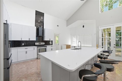 Villa ou maison à vendre à Apopka, Floride: 4 chambres, 270.44 m2 № 2131218 - photo 8