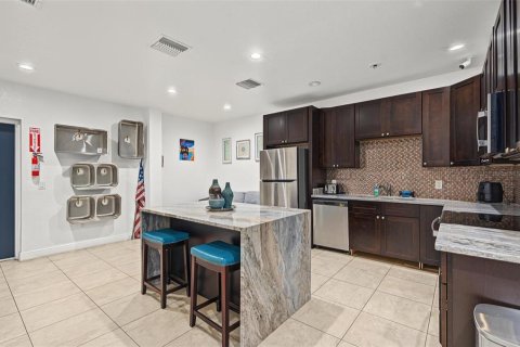 Immobilier commercial à vendre à Tampa, Floride: 1114.83 m2 № 2425809 - photo 29