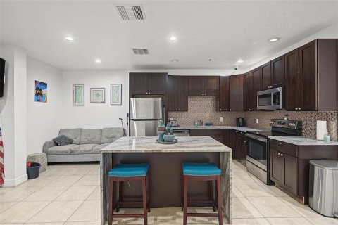 Immobilier commercial à vendre à Tampa, Floride: 1114.83 m2 № 2425809 - photo 26