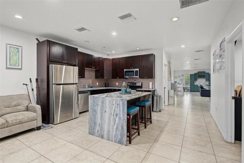 Immobilier commercial à vendre à Tampa, Floride: 1114.83 m2 № 2425809 - photo 27