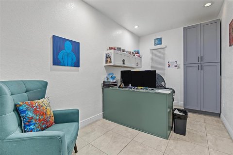 Immobilier commercial à vendre à Tampa, Floride: 1114.83 m2 № 2425809 - photo 25