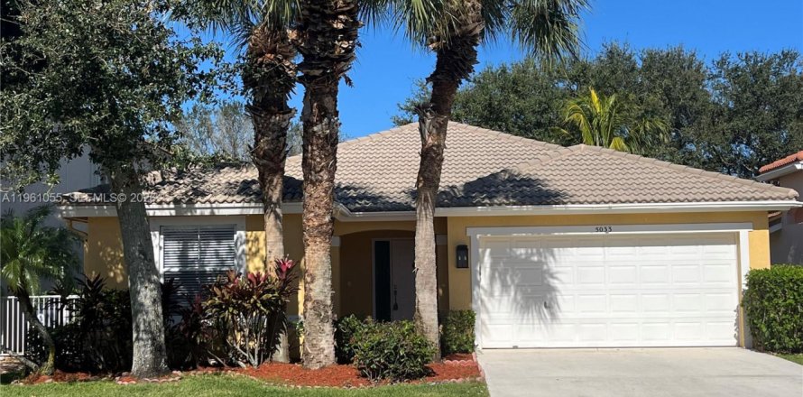 Casa en Lake Worth, Florida 3 dormitorios, 187.66 m2 № 2025358
