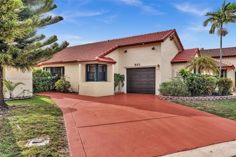 House in Pembroke Pines, Florida 3 bedrooms, 131.55 sq.m. № 1814142 - photo 3