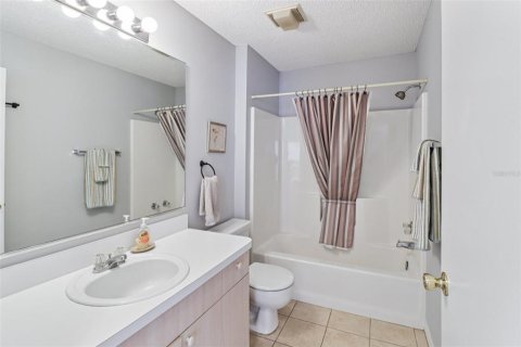 Villa ou maison à vendre à The Villages, Floride: 2 chambres, 107.4 m2 № 2091730 - photo 19