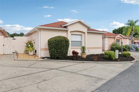 Villa ou maison à vendre à The Villages, Floride: 2 chambres, 107.4 m2 № 2091730 - photo 27