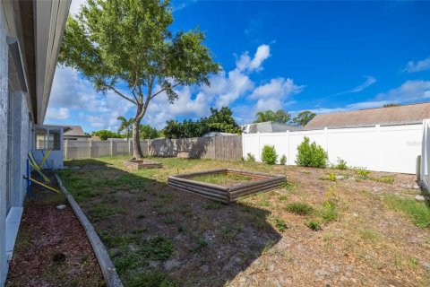 House in Holiday, Florida 3 bedrooms, 141.12 sq.m. № 2235904 - photo 25