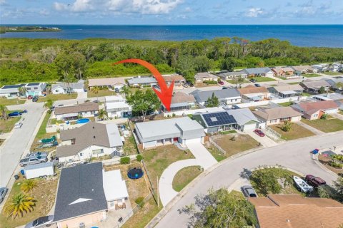 House in Holiday, Florida 3 bedrooms, 141.12 sq.m. № 2235904 - photo 3