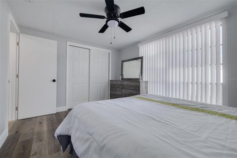 House in Holiday, Florida 3 bedrooms, 141.12 sq.m. № 2235904 - photo 24