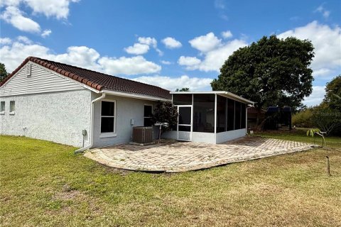 Villa ou maison à vendre à Orlando, Floride: 3 chambres, 156.08 m2 № 1689697 - photo 13
