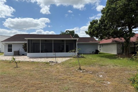 Villa ou maison à vendre à Orlando, Floride: 3 chambres, 156.08 m2 № 1689697 - photo 11