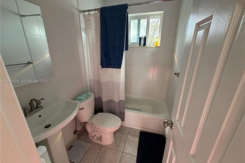Copropriété à louer à Miami, Floride: 1 chambre, 562.15 m2 № 2079894 - photo 8