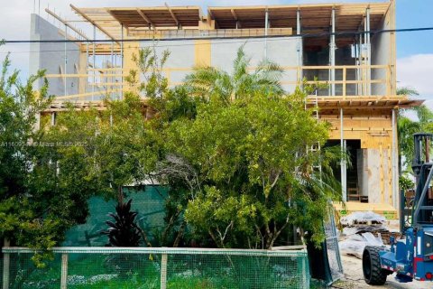 Villa ou maison à vendre à Pompano Beach, Floride: 5 chambres, 124.12 m2 № 1895915 - photo 20