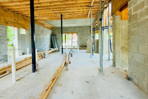 Villa ou maison à vendre à Pompano Beach, Floride: 5 chambres, 124.12 m2 № 1895915 - photo 23