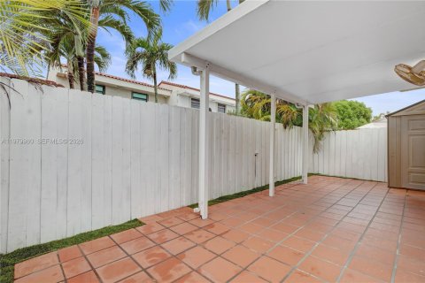 Купить таунхаус в Майами, Флорида 3 спальни, 115.48м2, № 2049520 - фото 13