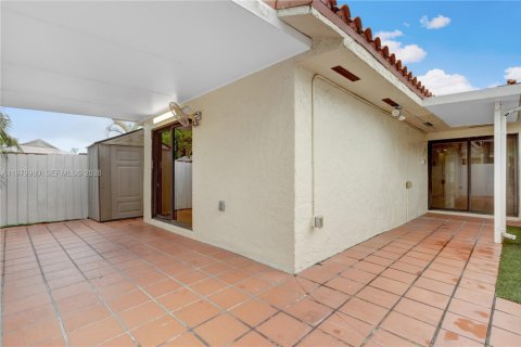 Купить таунхаус в Майами, Флорида 3 спальни, 115.48м2, № 2049520 - фото 12