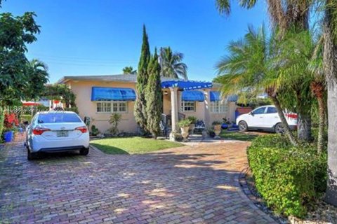 Купить виллу или дом в Майами, Флорида 3 спальни, 122.63м2, № 2006523 - фото 3