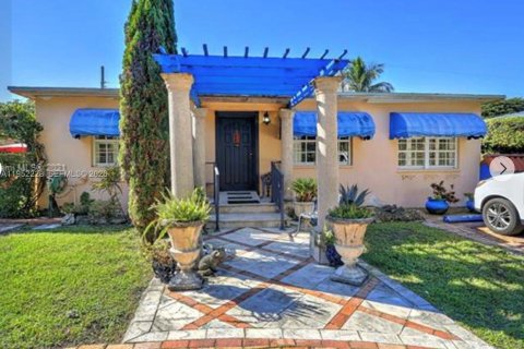 Casa en Miami, Florida 3 dormitorios, 122.63 m2 № 2006523