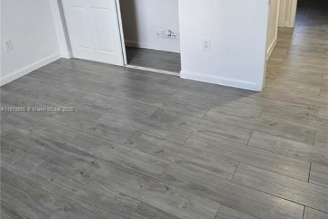 Apartamento en alquiler en Cutler Bay, Florida, 2 dormitorios, 69.68 m2 № 1968980 - foto 10