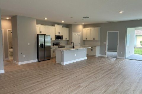 House in Dunnellon, Florida 4 bedrooms, 184.88 sq.m. № 2123210 - photo 7