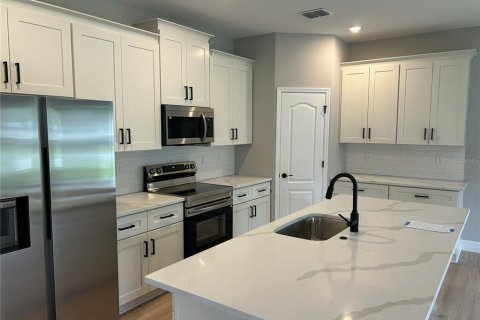House in Dunnellon, Florida 4 bedrooms, 184.88 sq.m. № 2123210 - photo 4