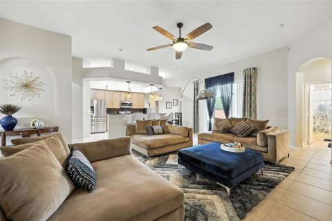Casa en venta en Orlando, Florida, 4 dormitorios, 245.26 m2 № 1906409 - foto 24