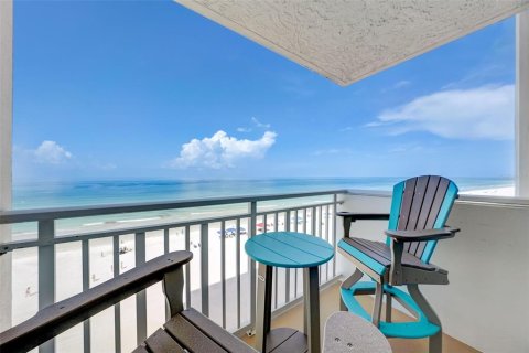 Condo in Redington Shores, Florida, 2 bedrooms  № 1804700 - photo 4