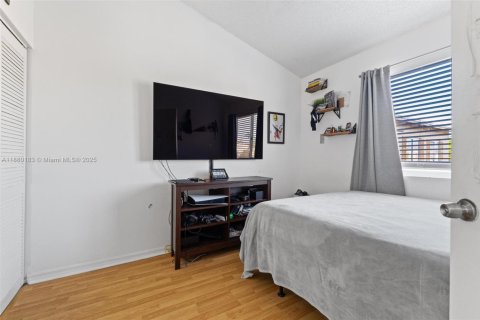 Купить кондоминиум в Майами, Флорида 3 спальни, 113.34м2, № 2013789 - фото 18