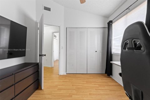 Купить кондоминиум в Майами, Флорида 3 спальни, 113.34м2, № 2013789 - фото 20