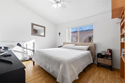 Купить кондоминиум в Майами, Флорида 3 спальни, 113.34м2, № 2013789 - фото 15