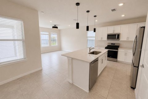 Villa ou maison à louer à Apopka, Floride: 4 chambres, 191.75 m2 № 2197189 - photo 9