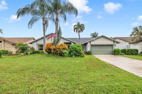 House in Coconut Creek, Florida 4 bedrooms, 213.12 sq.m. № 1893115 - photo 7