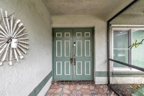 House in Coconut Creek, Florida 4 bedrooms, 213.12 sq.m. № 1893115 - photo 10