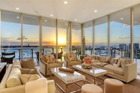 Condo in Sarasota, Florida, 5 bedrooms № 2386129 - photo 16