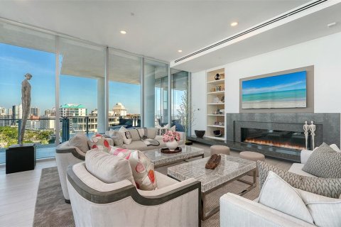 Condo in Sarasota, Florida, 5 bedrooms № 2386129 - photo 17