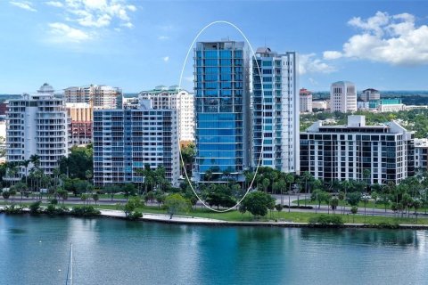 Condo in Sarasota, Florida, 5 bedrooms № 2386129 - photo 2
